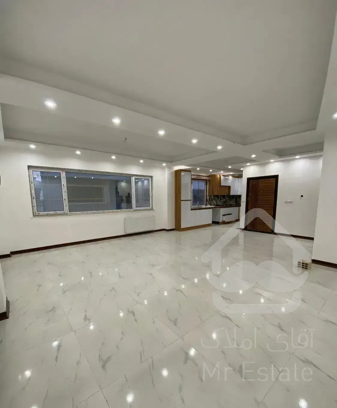 اپارتمان نوساز ۹۴متری طبقه اول و دوم راه جدا