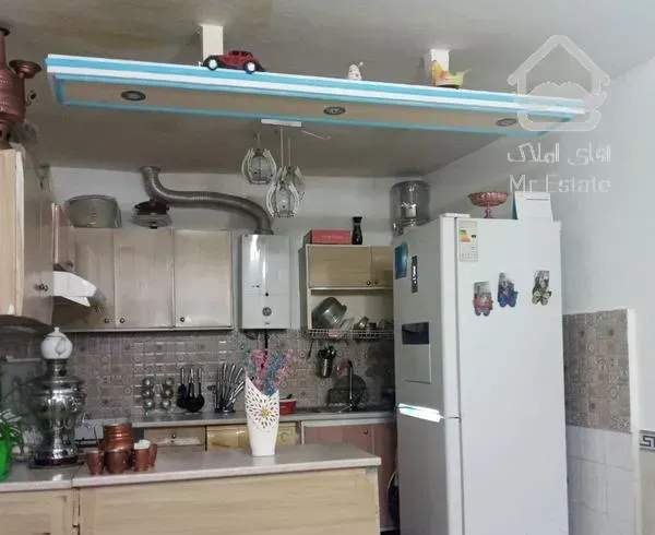 خانه دو طبقه ۶۳ متری حیا ط دار