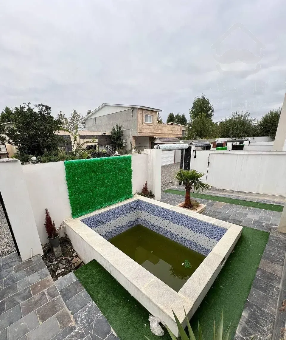 ویلا همکف استخردار 190 متری شهرکی سند تک‌برگ
