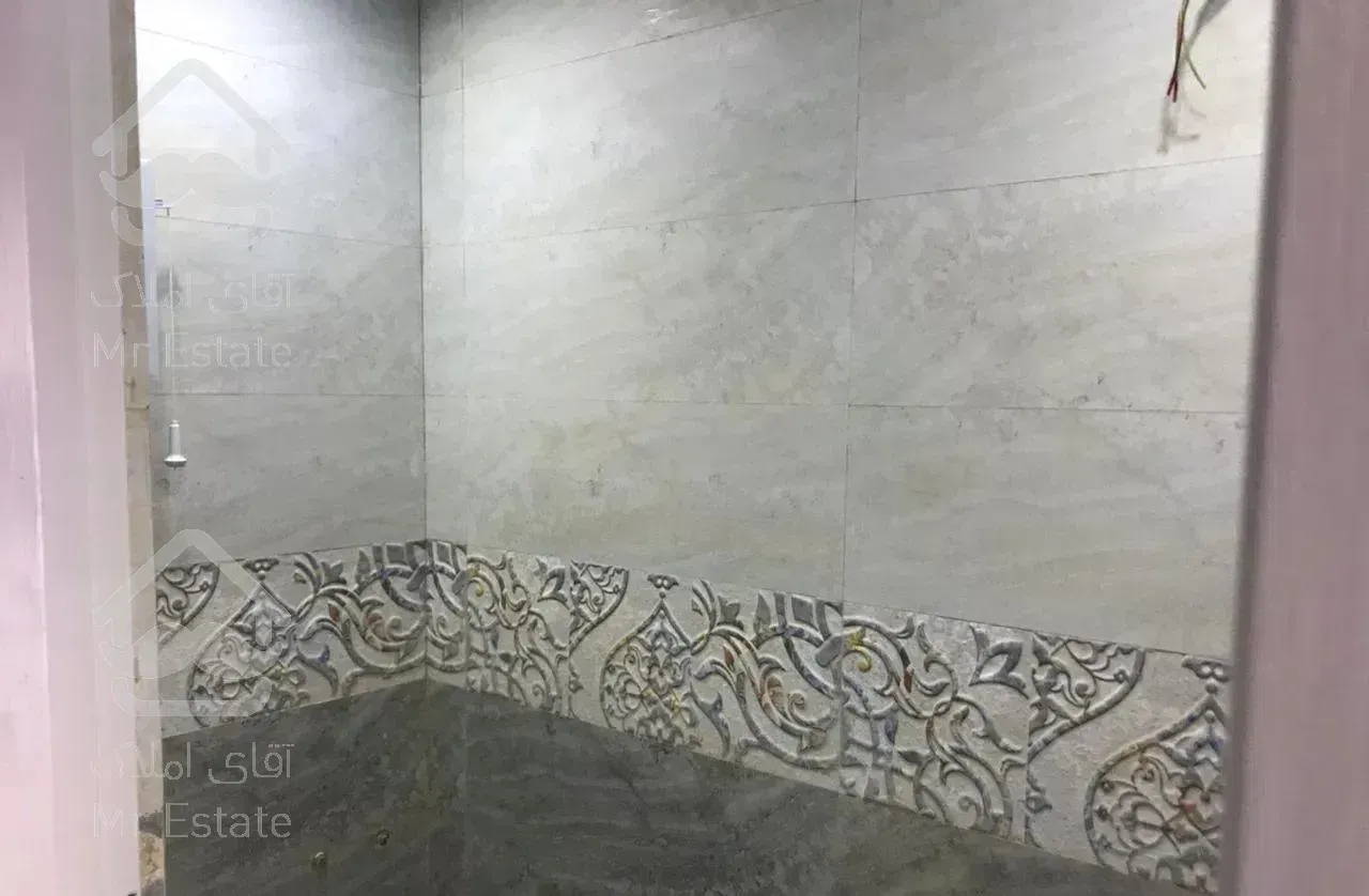 ۱۴۰متر/ فول امکانات کلیدنخورده/خوش نقشه/غرق نور