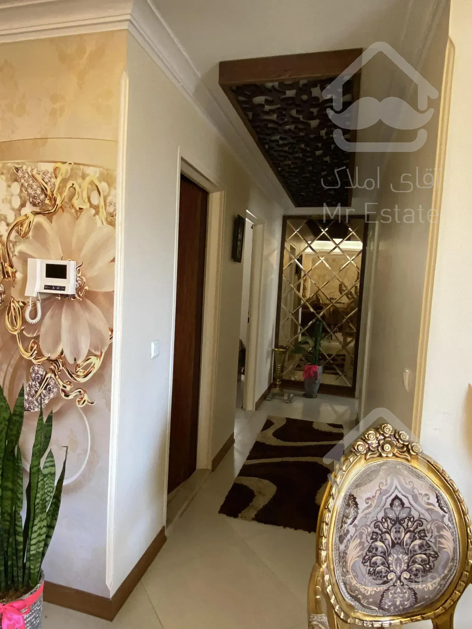 ۱۳۰ متری دریاچه چیتگر کوهک فول لاکچری و خوش نقشه