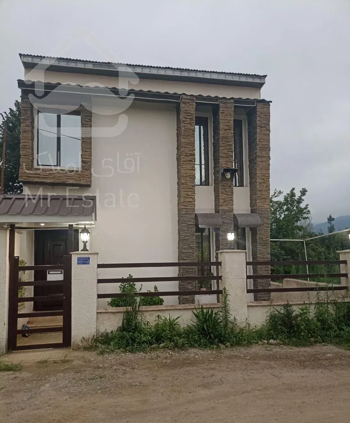 فروش فوری یک دستگاه ویلا در تنکابن