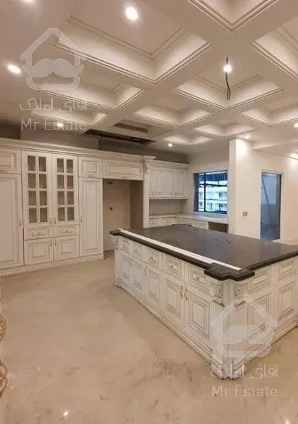 خرید و فروش آپارتمان مسکونی 242 متری فرمانیه شرقی