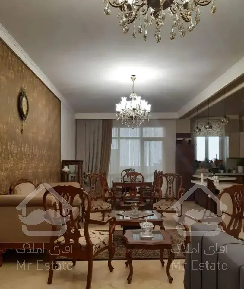 ازگل ۱۵۰ متر غرق نور سالن پرده خور