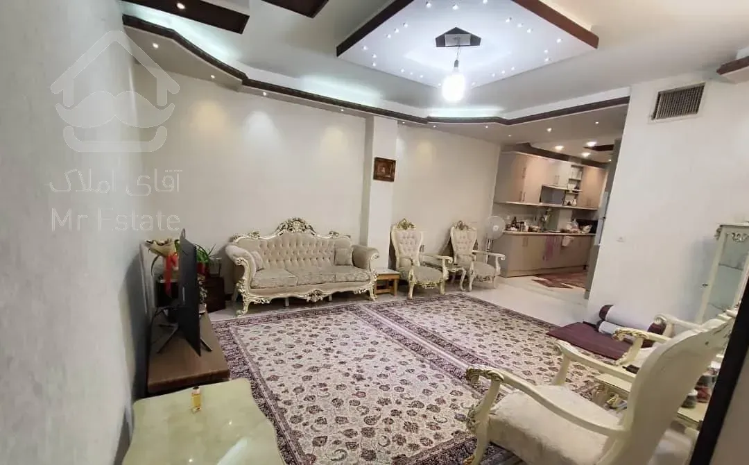 67 متری خوش نقشه و شیک /پارکینگ دار