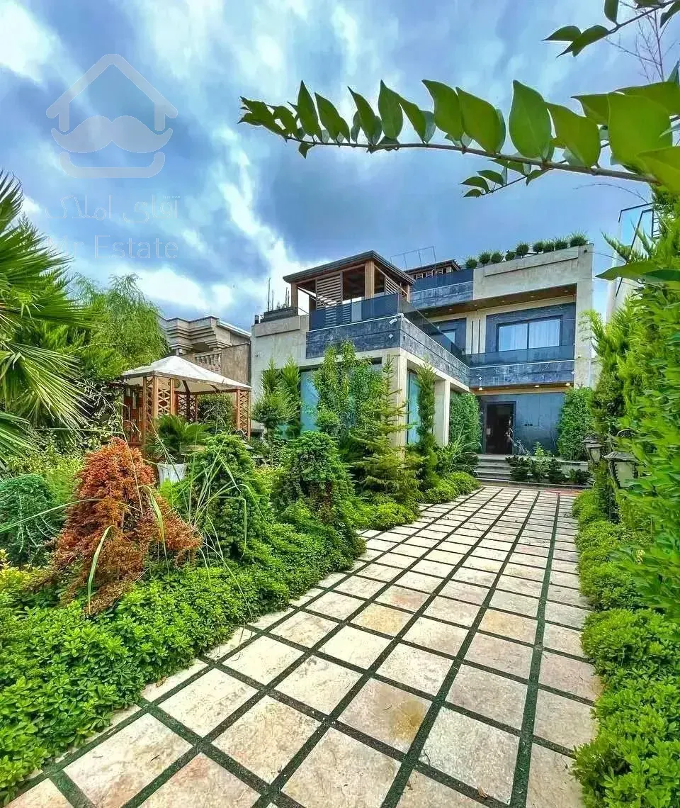 ویلا کاخ مدرن/520متری/شهرکی/سند و مجوزات