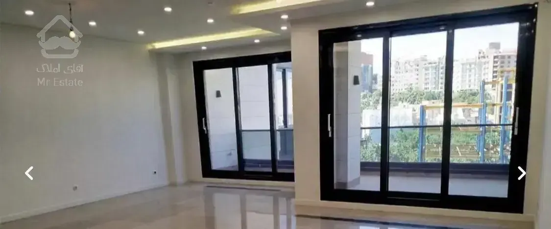 ۱۲۵متر/سالن پرده خور/فول امکانات/۵سال/تهران ویلا