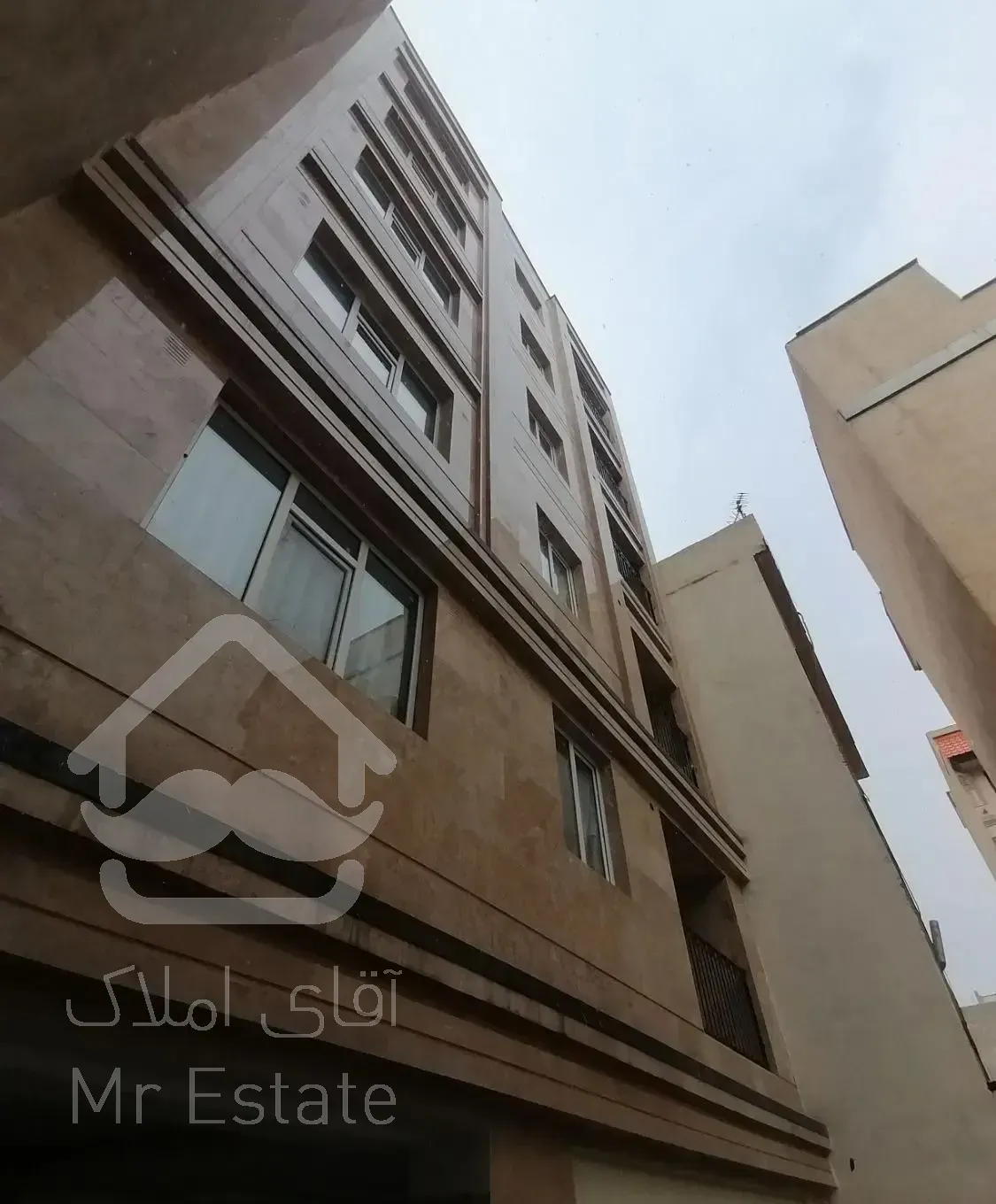 78مترفول نوسازسندآماده کم واحدچسبیده به بلوارشاهد