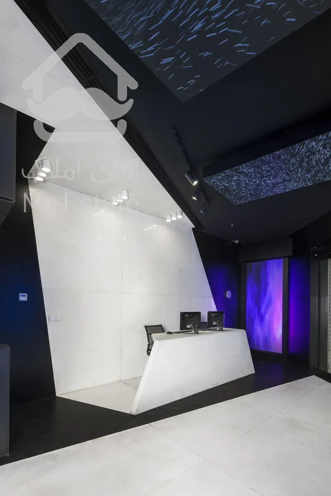 150 متر تجاری دارای 300متر انبار