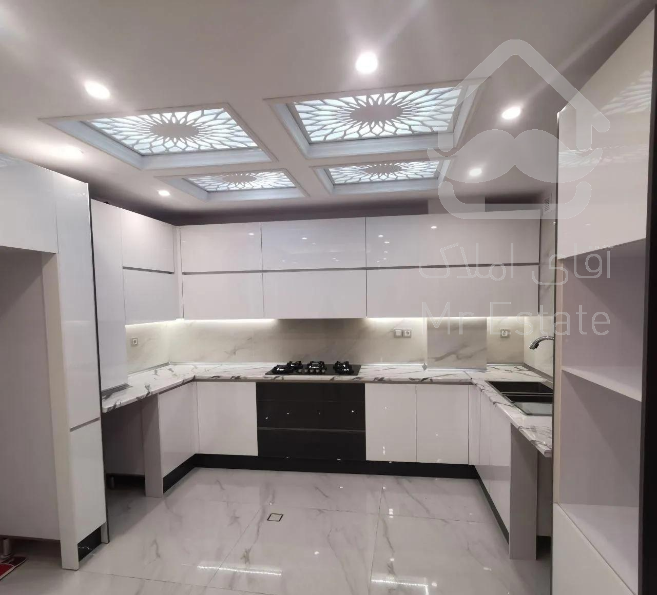 ۱۳۹ متر ۲ خواب ۲ پارکینگ ۲ انباری (قیطریه)