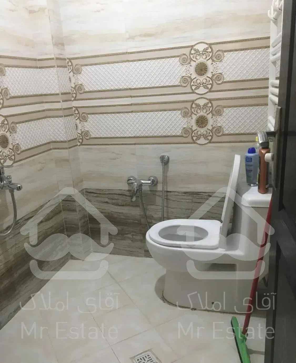 ۱۰۸ متر، لارستان