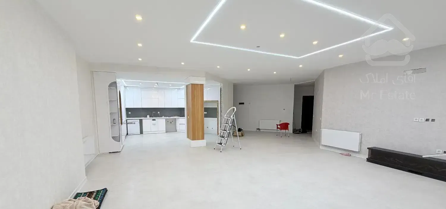 اپارتمان۲۵۰ متری ۴خواب باهنرها