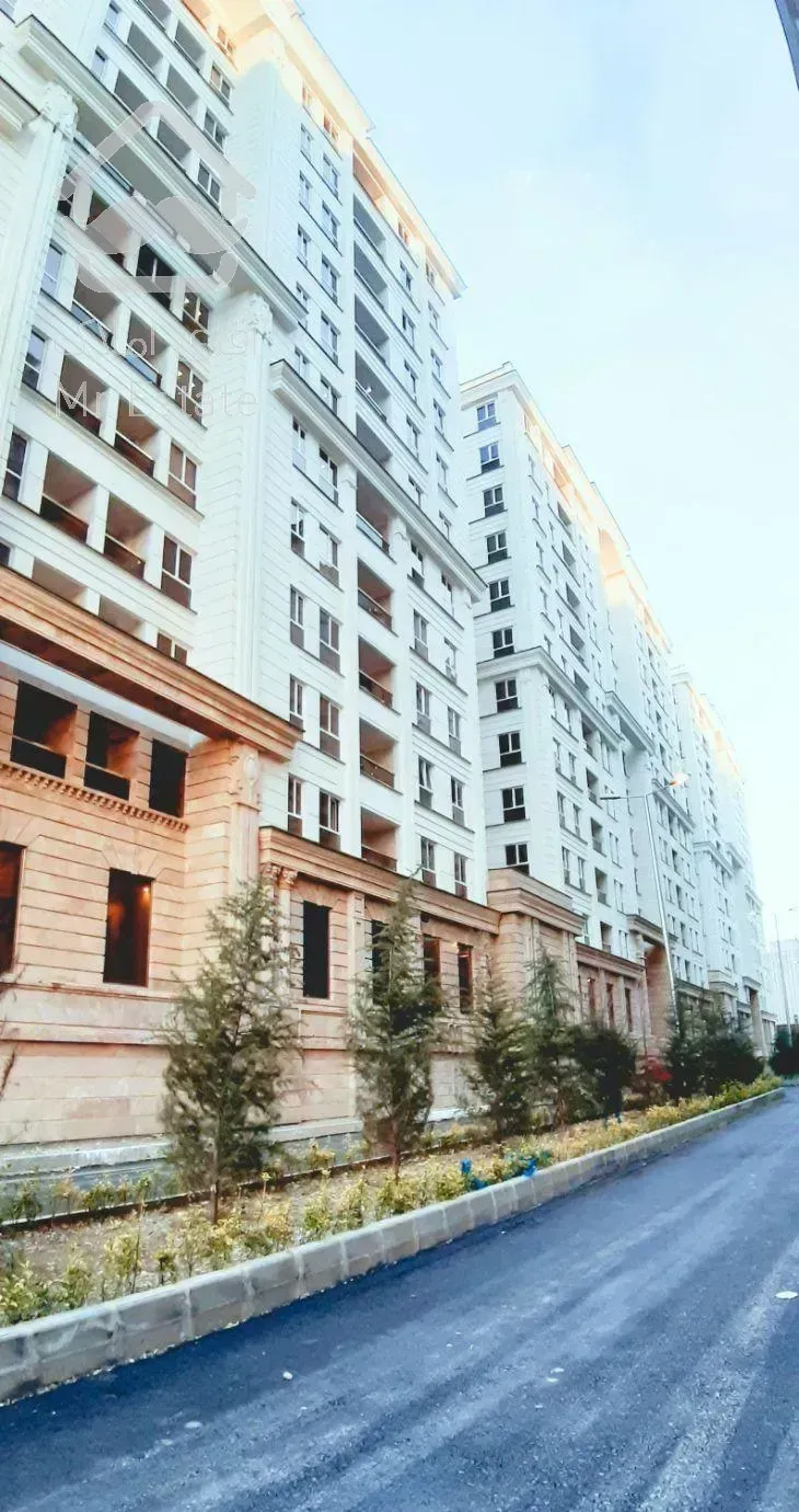 ۱۳۰ متر / دوخواب / کاخ سفید هروی / پاسداران