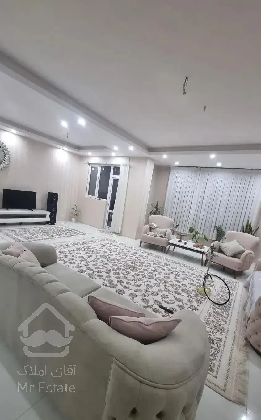 ۱۲۳ متر / شهرک وحدت/ نگارستان/ نوساز