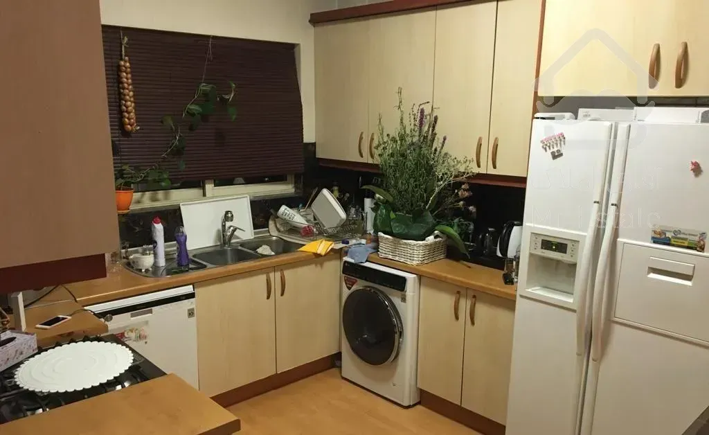 اپارتمان ۱۰۲متری/۲خواب/مشاعات ابی فعال/صراف شمال