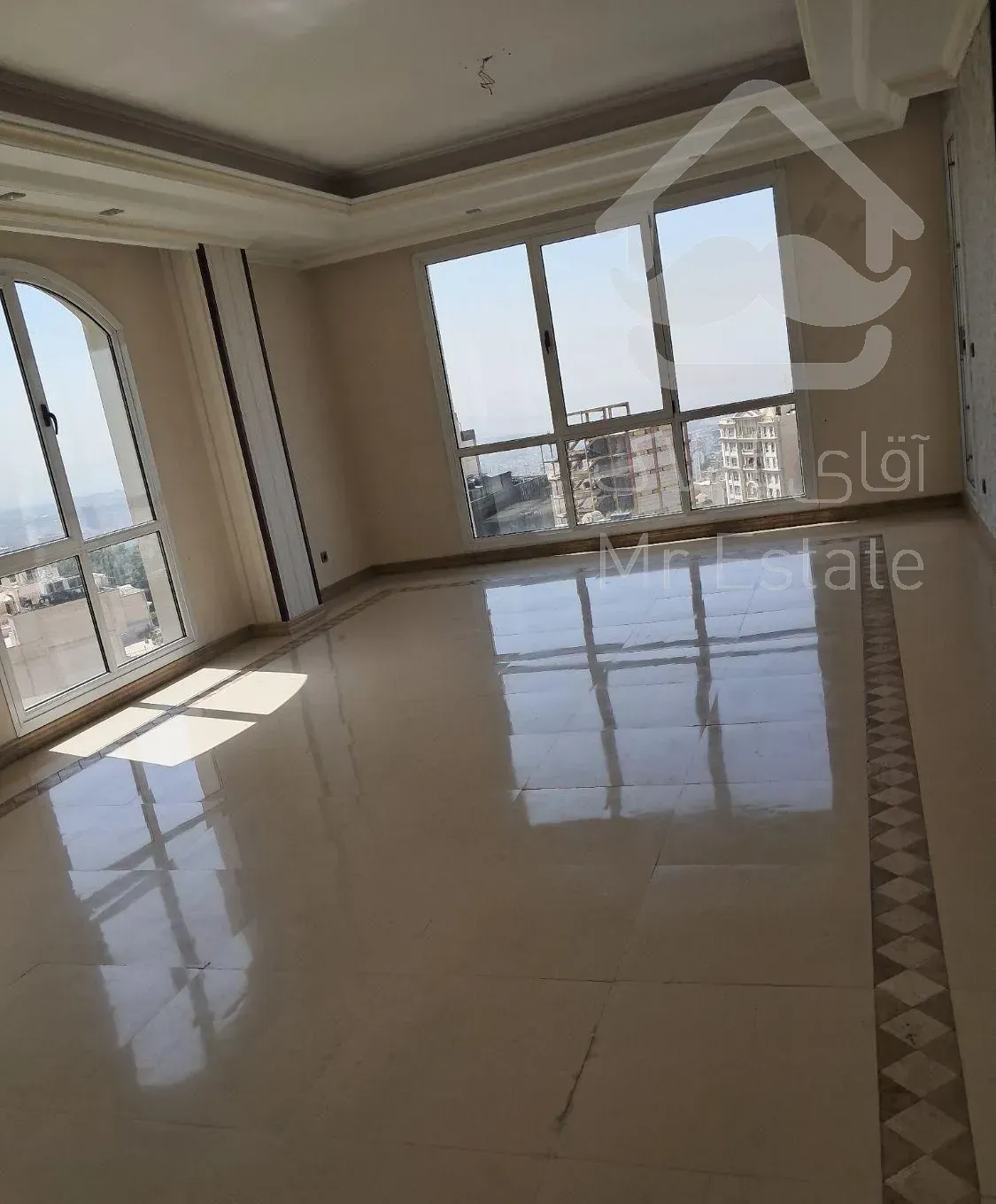 نیاوران  ۱۸۴ متر  ۳خواب باویو عالی