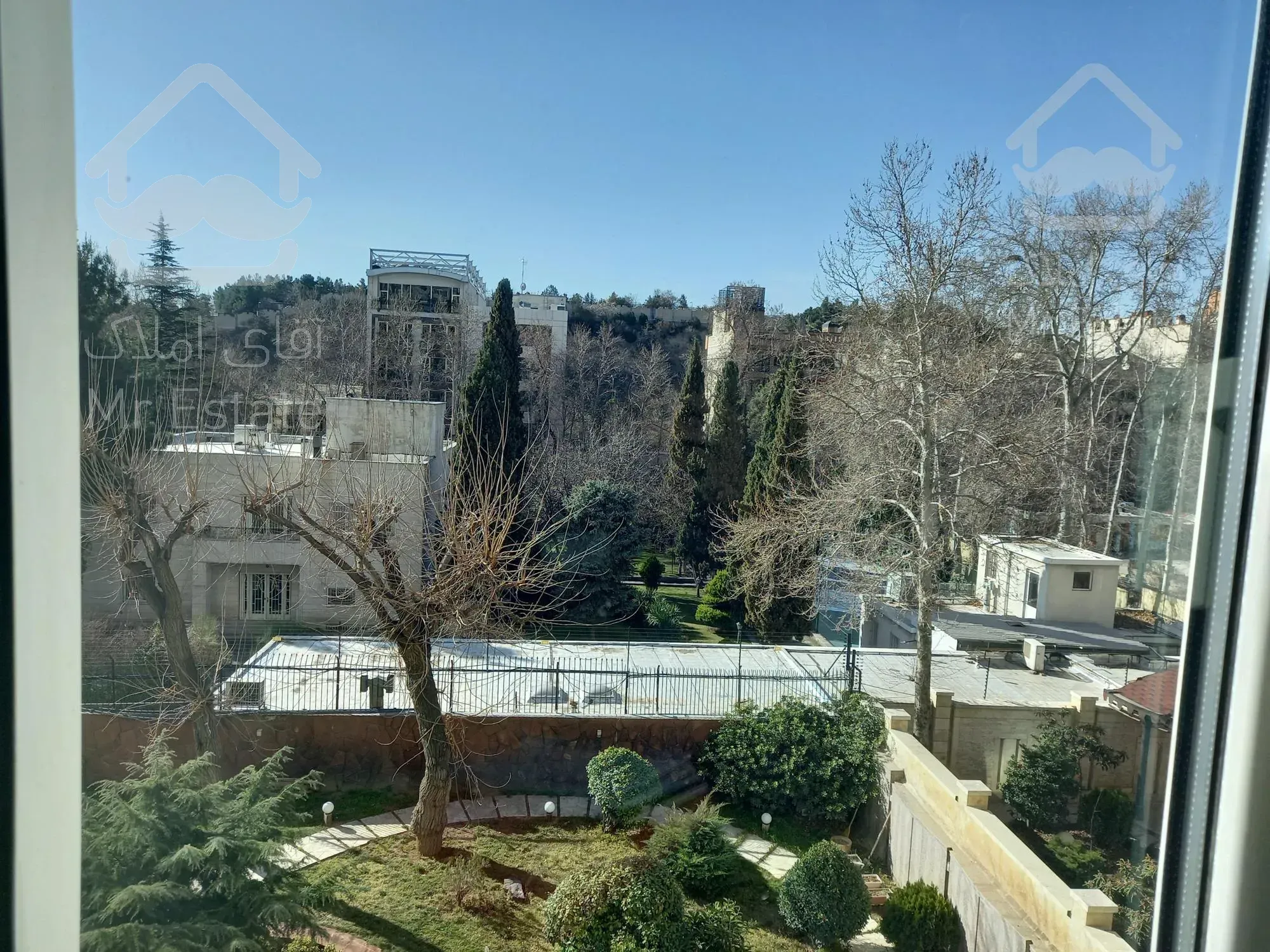 برج ۳۳۰ متری محمودیه