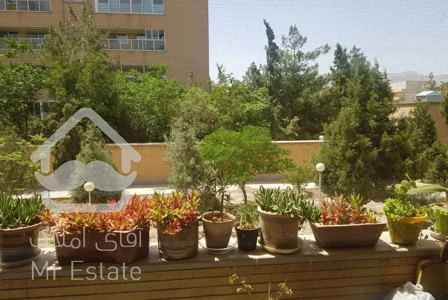 آپارتمان ۱۰۸ متری مجموعه کم واحد در سپاهانشهر