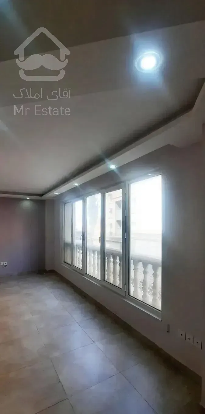 ۲۰۰ متر نزدیک بلوار گلسار ۴خواب-۲پارکینگ-ویو دلباز