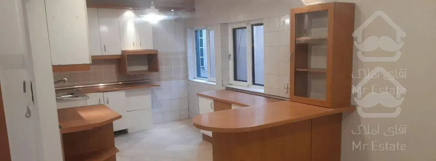 اپارتمان ۱۳۰ متری