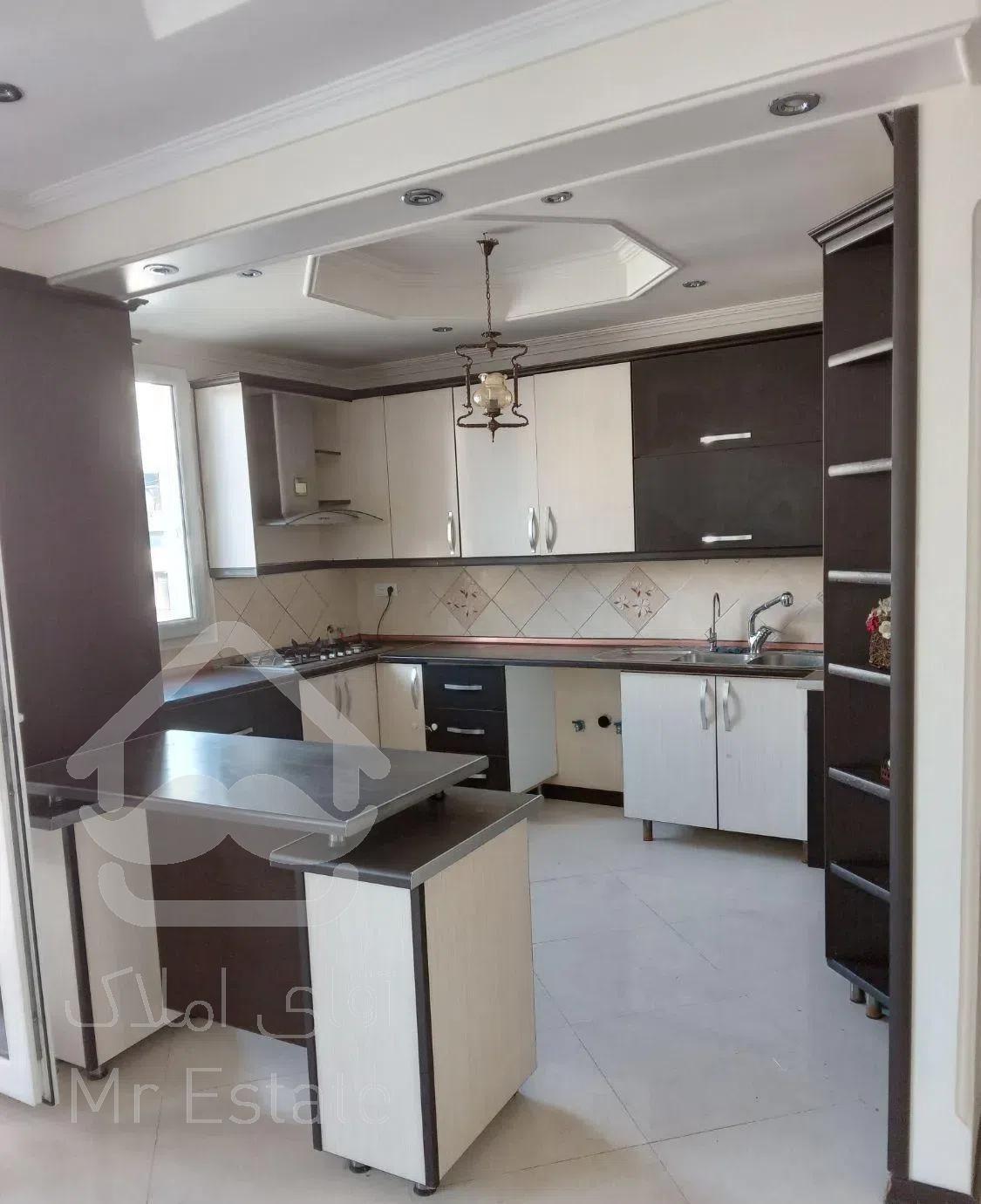 120متر 3خواب فول امکانات صادقیه بلوار گلاب تخلیه