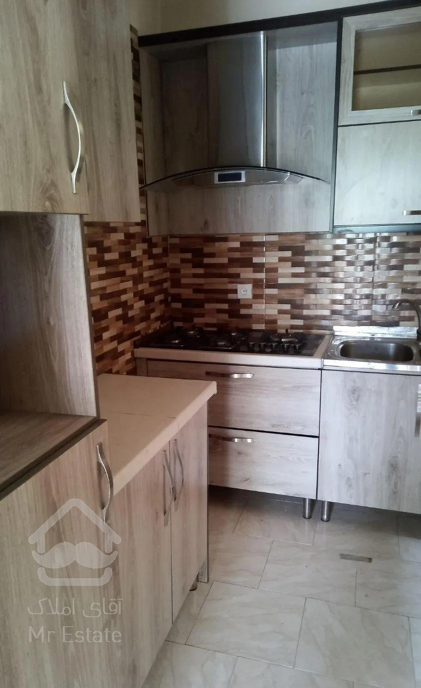 ۸۳ متر دو خواب. دبستان