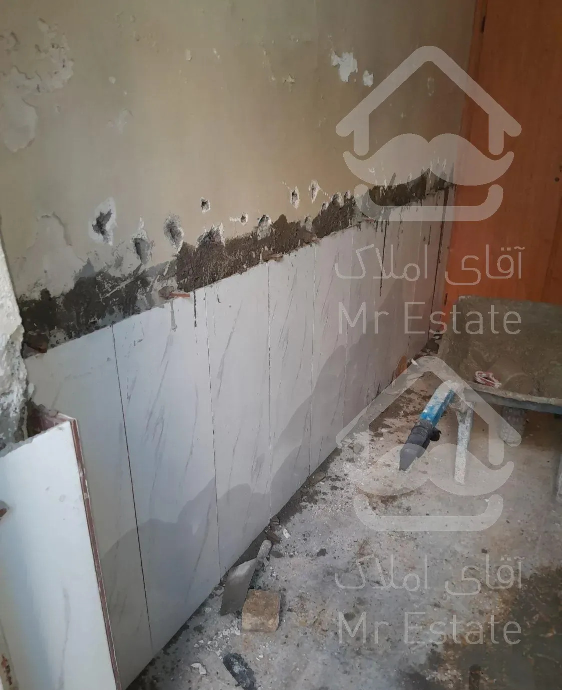 بنا وبنایی کاشی کاری و تعمیرات تعویض سنگ توالت