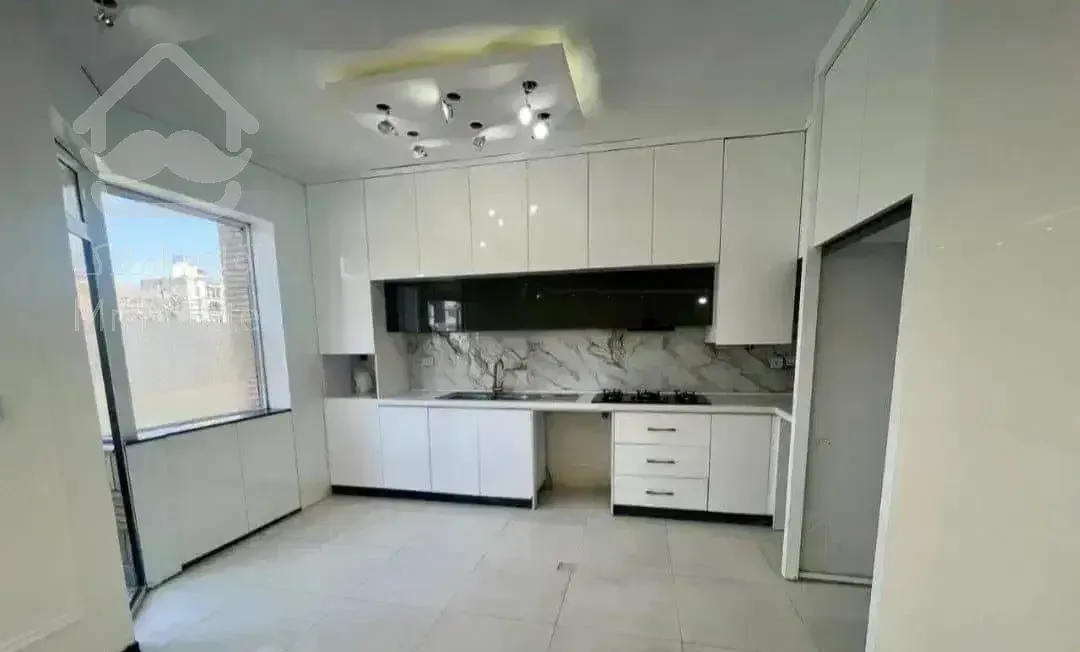 ۱۳۰ متری / سه خواب / آزادشهر