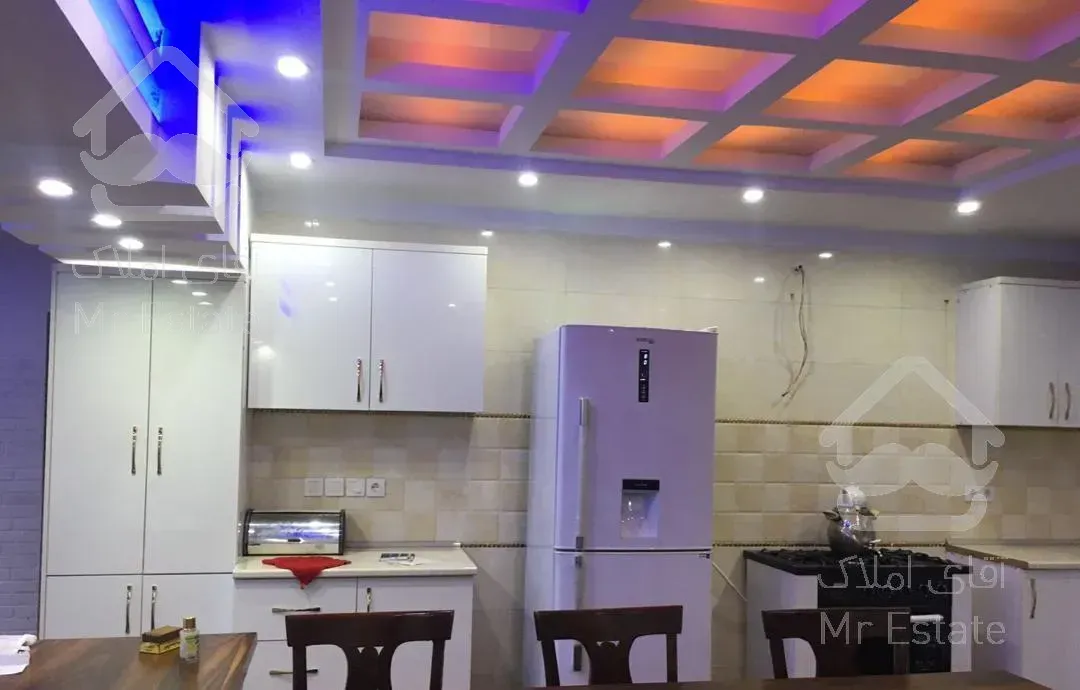 ویلا  استخردار ۲۵۰ متر