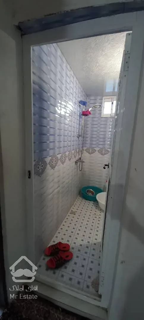 دو طبقه و یک انبار ۴۲ متری،طبقه بالا تکمیل