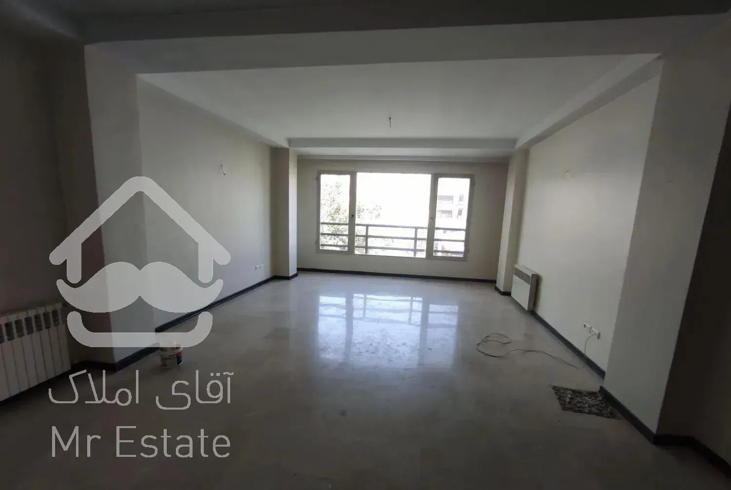 پاسداران۱۱۵متر روبه افتاب۵سال ساخت شیک و باامکانات