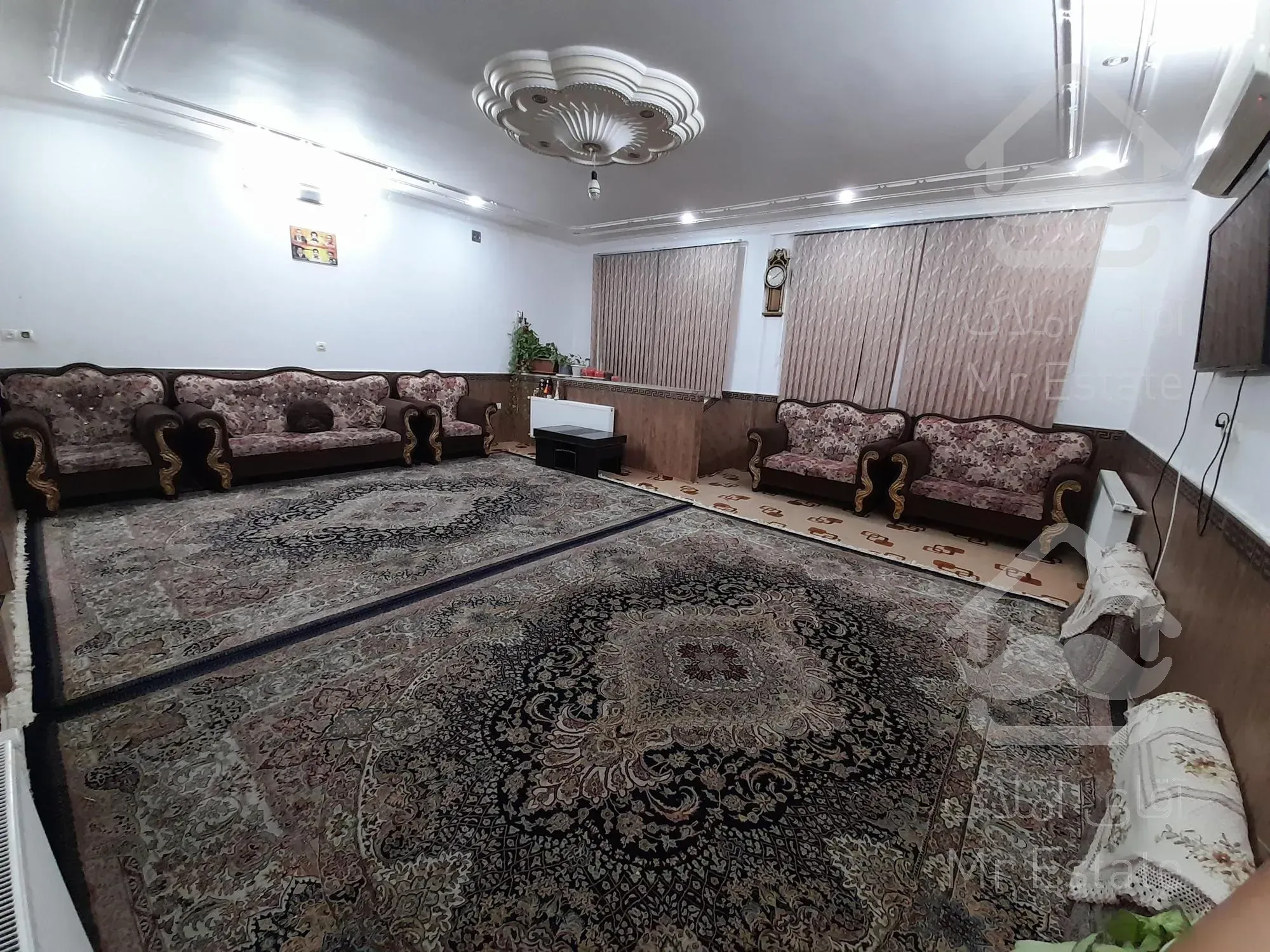 خانه سه طبقه