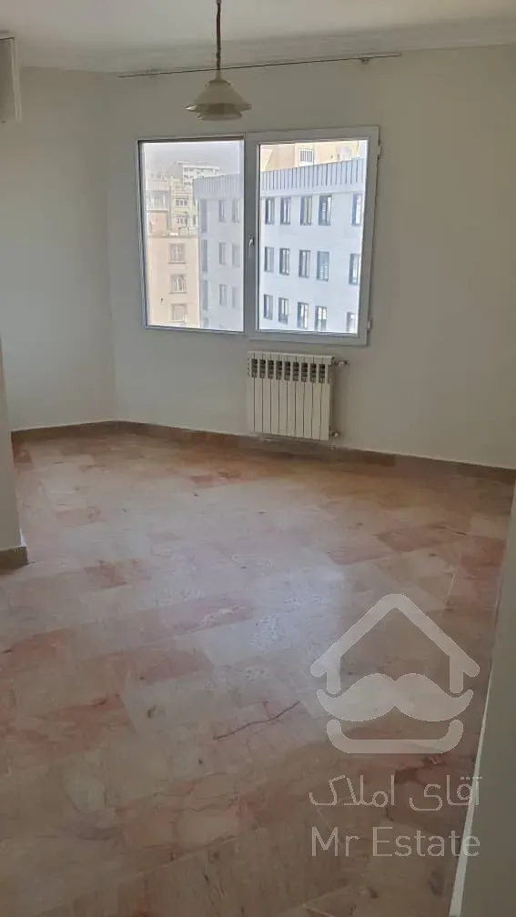 ۷۶متر۲خواب روبه بیرون تاپ لوکیشن