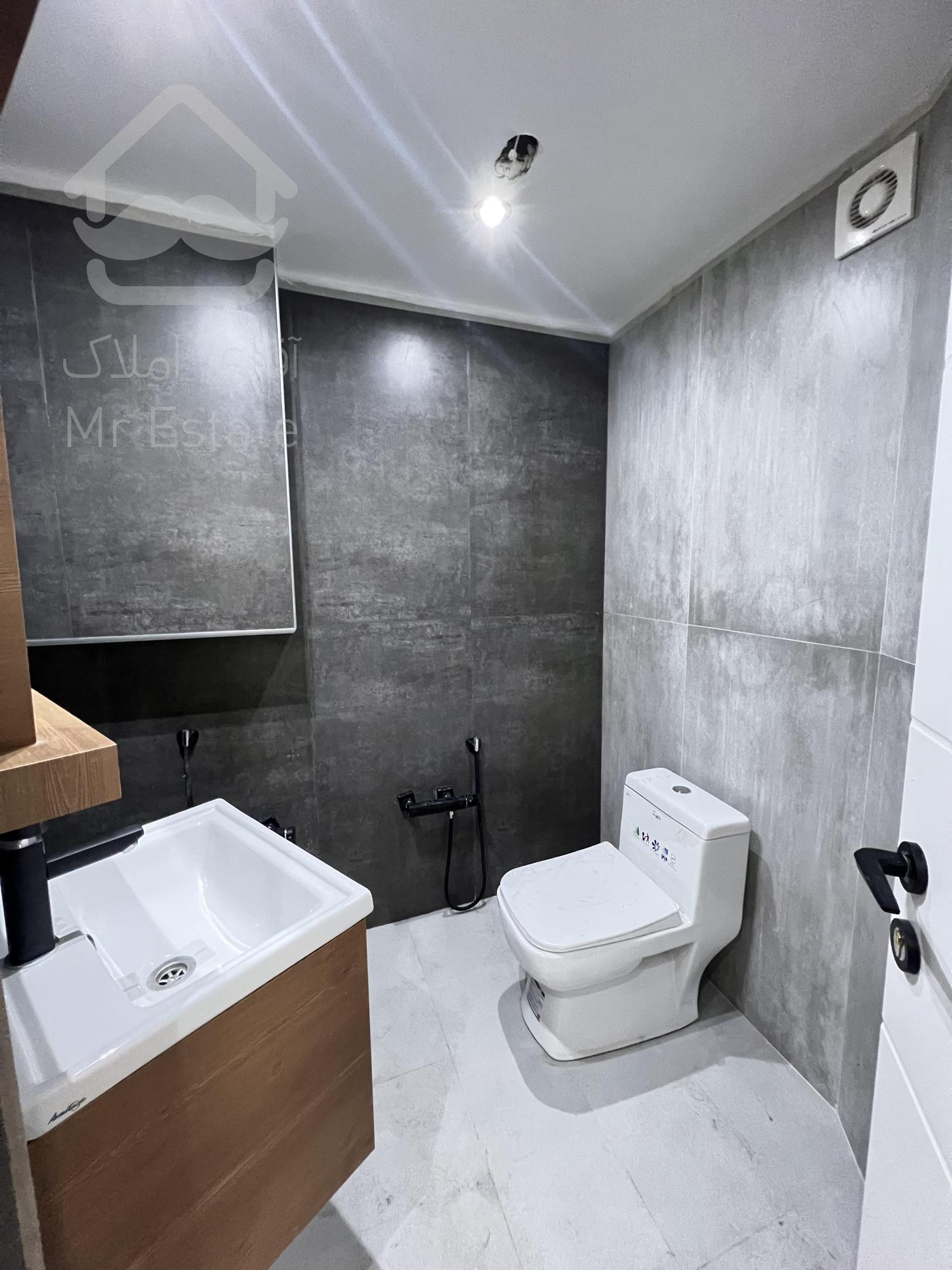 خرید آپارتمان ۱۰۴ متر پونک کمالی