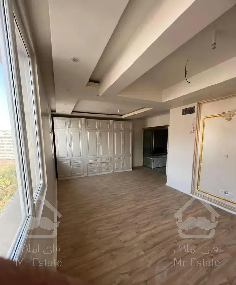 189 م / کلید نخورده / فول دیزاین /متریال اروپایی