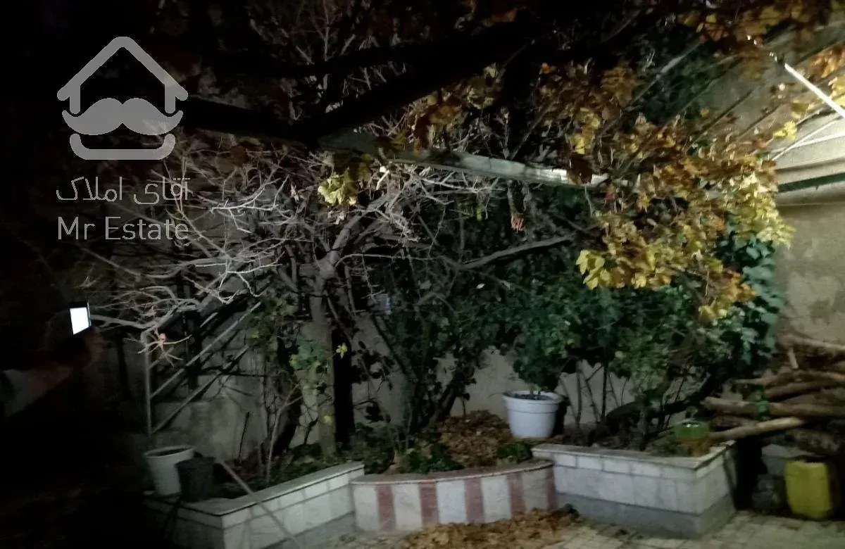 یک طبقه فروش از ۳ طبقه ویلایی