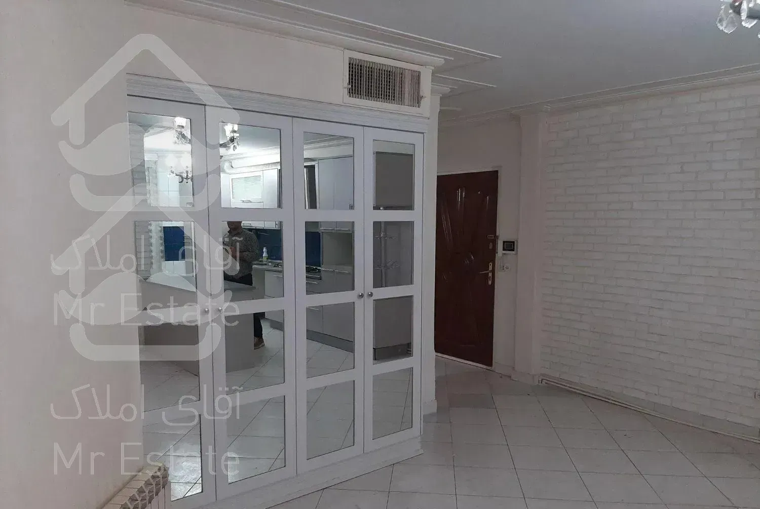 ۹۵ متر فلکه اول تهرانپارس