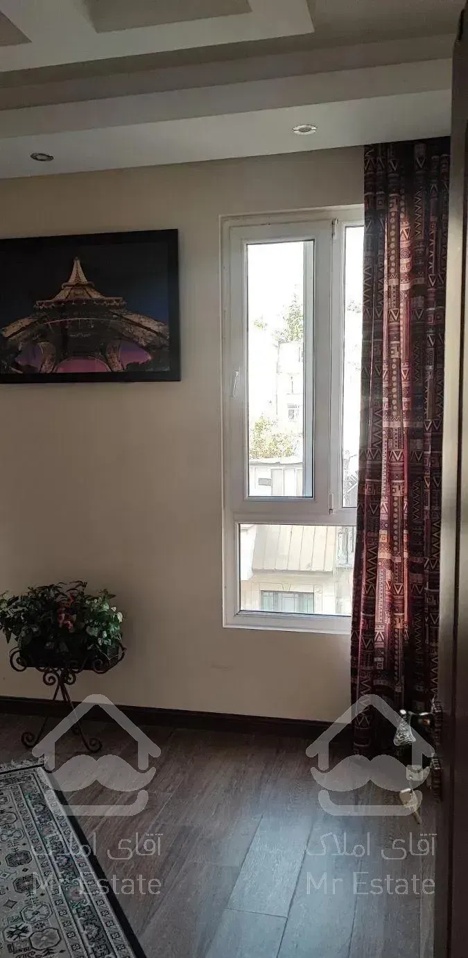 ۱۲۷متر/سه خواب/برج باغ برند ازگل/دو پارکینگ