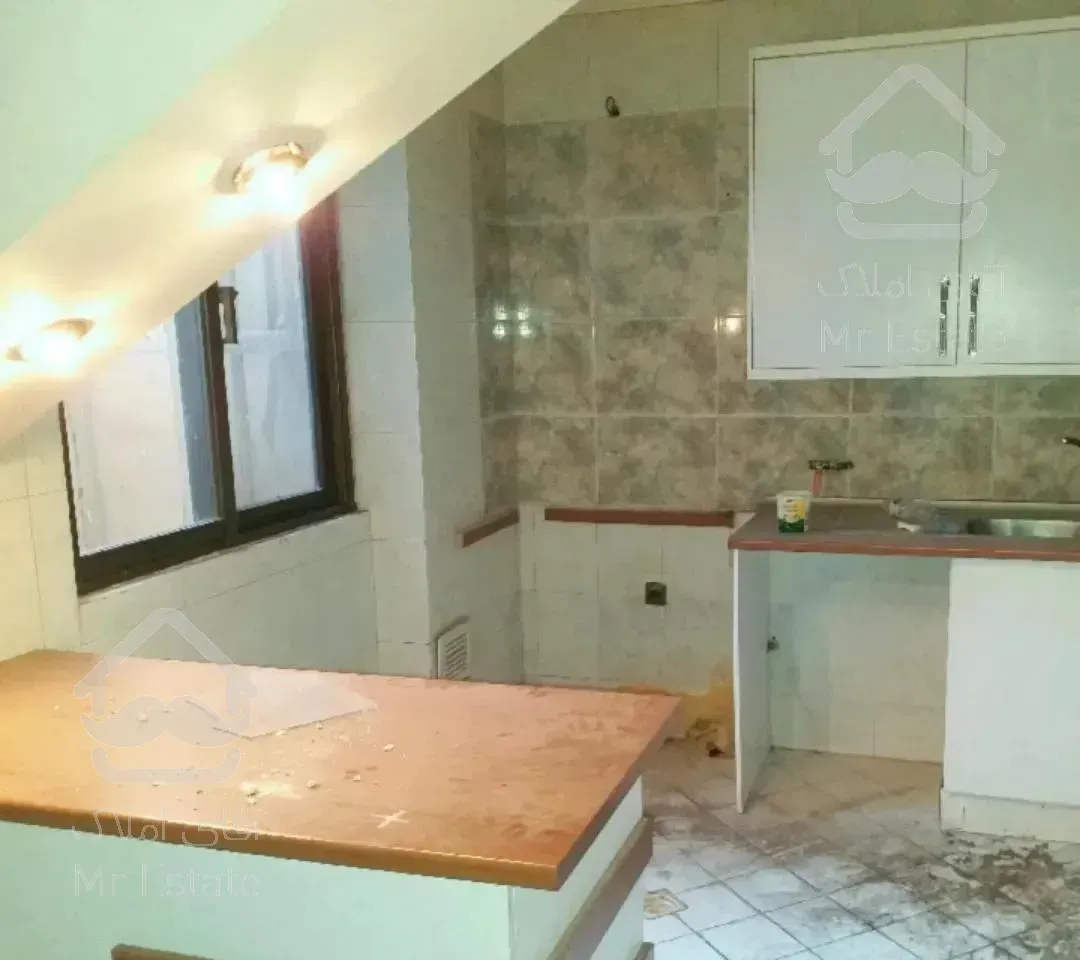 ونک/ ۸۰ متری/ مجاورت میدان ونک