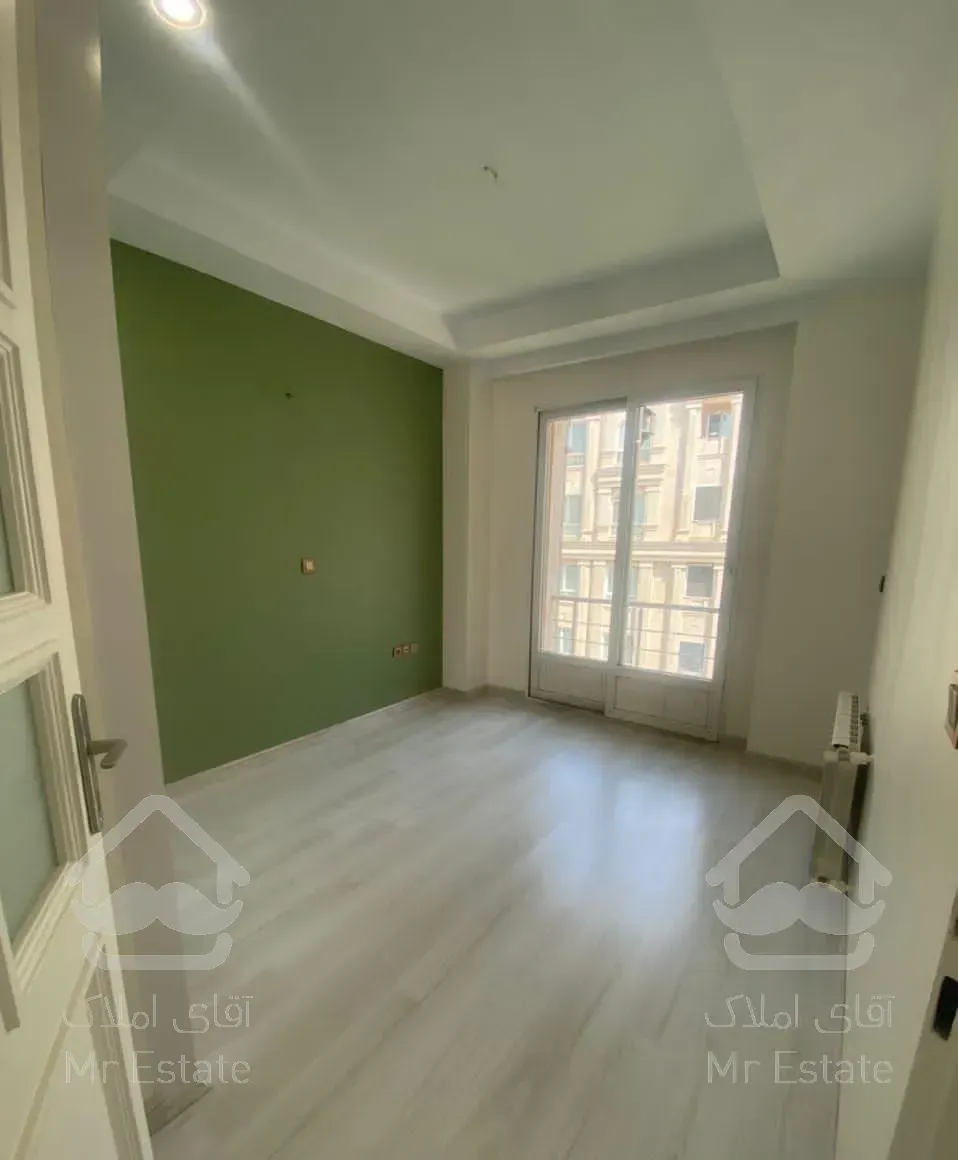 ۸۴متر روبه خیابان *فرعی زوج*