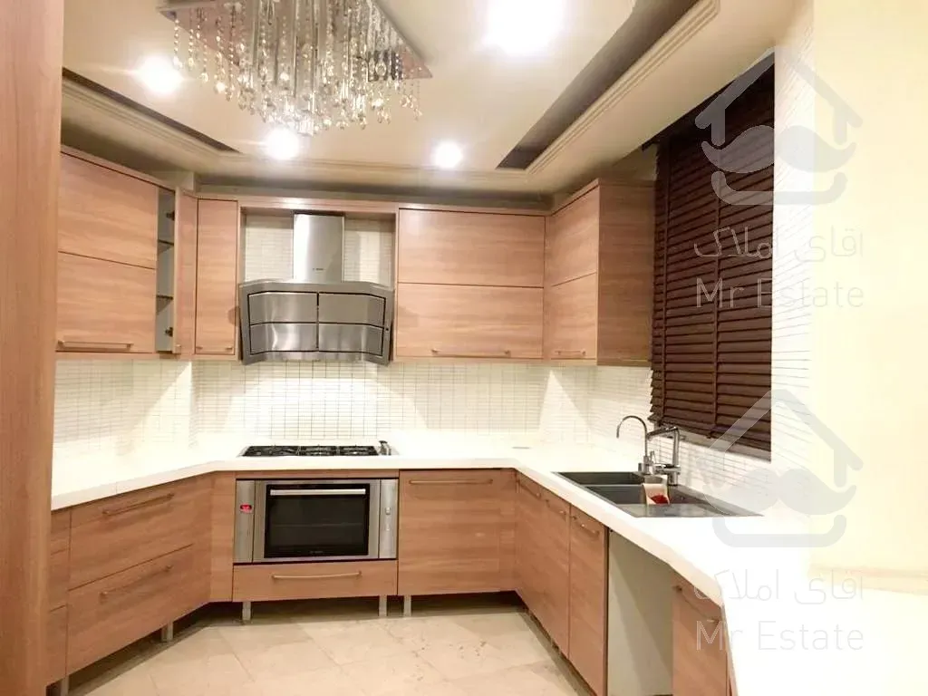 فروش200متر تک واحدی دو پارکینگ. فیروزبخش