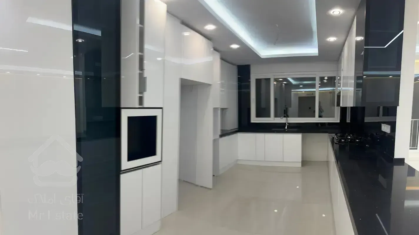 فروش آپارتمان ۱۴۰ متری سعادت آباد