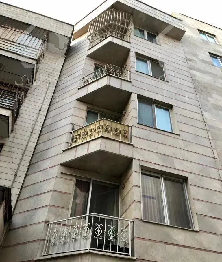 آپارتمان تک واحدی ۱۰۰ متری شهرآرا دو خوابه