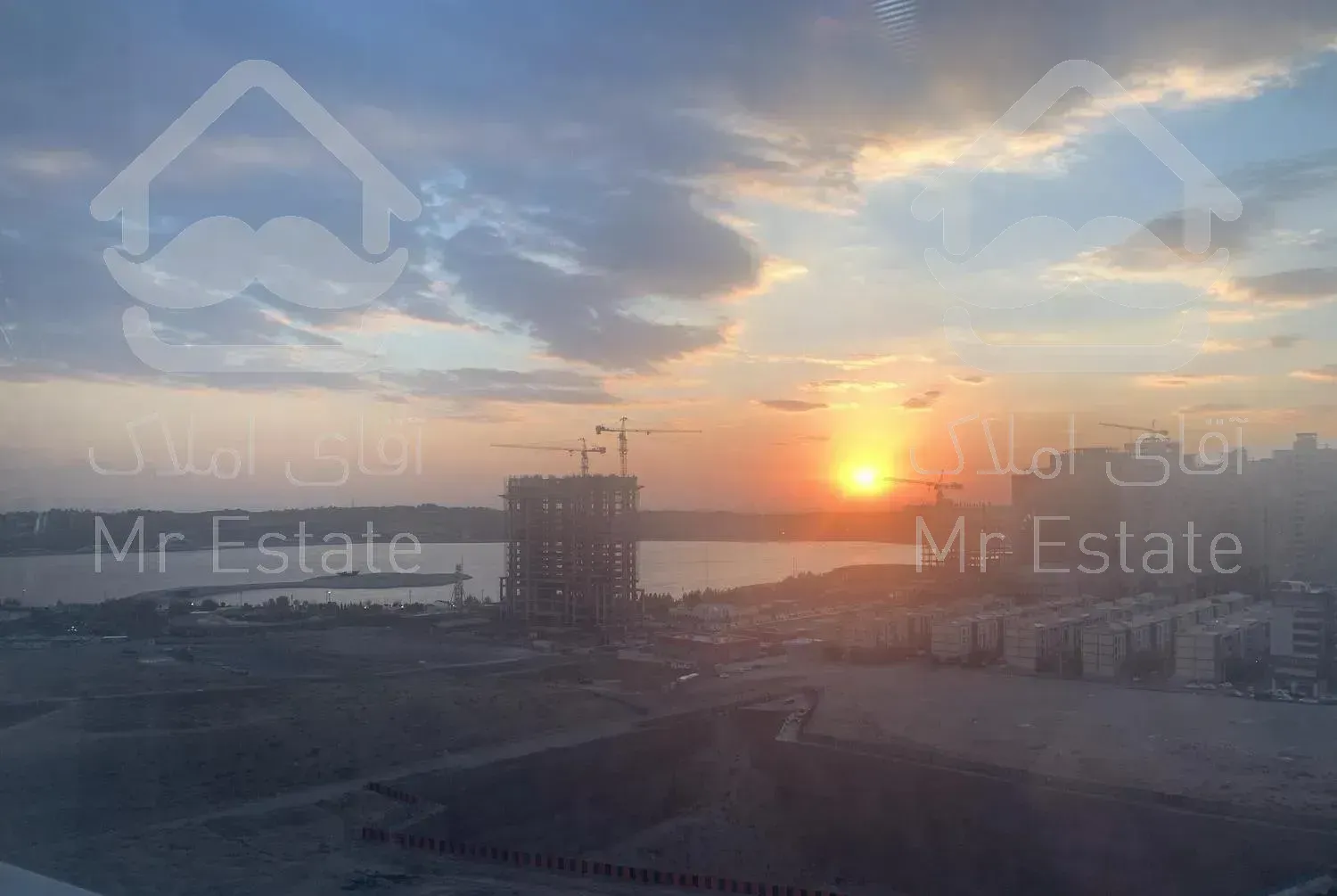 اجاره واحد اداری۹۰متر/مناسب تمامی مشاغل/دریاچه