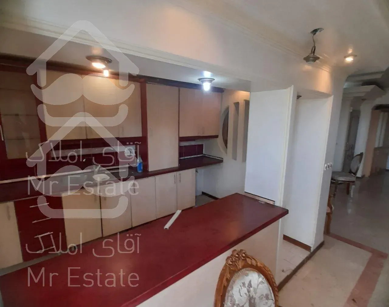 ۱۰۰ متر ۲خواب . فول امکانات . فلکه اول صادقیه