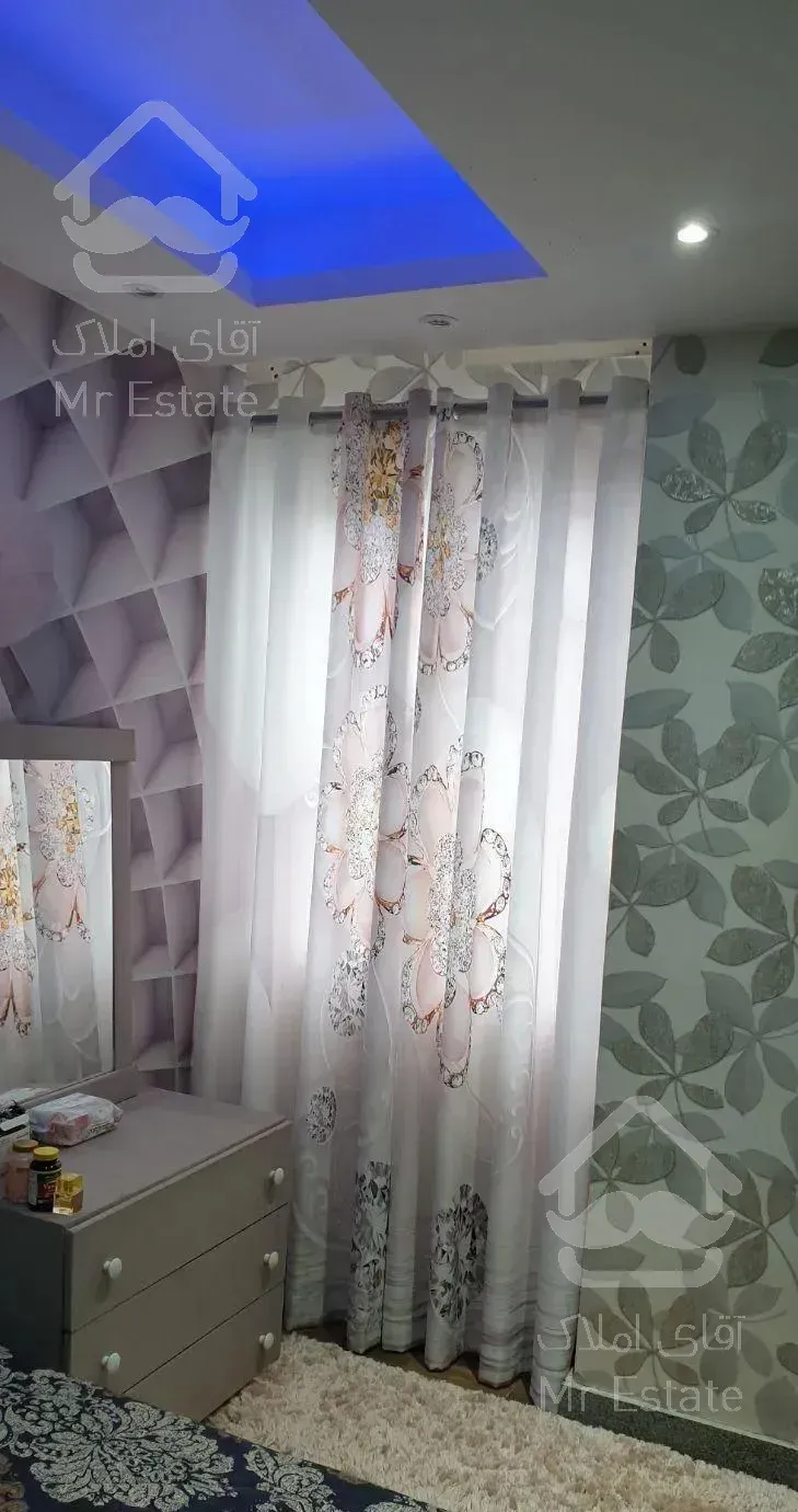 مطهری اپارتمان شخصی ساز تک واحدی طبقه ۳ فول فول