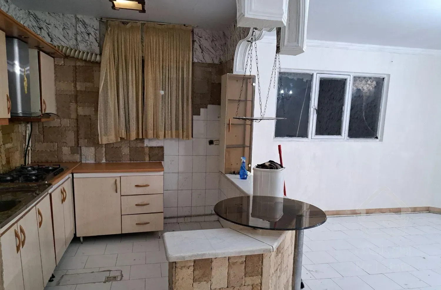 رهن آپارتمان ۵۰ متری ۱ خوابه طبقه ۳ در هاشم‌آباد