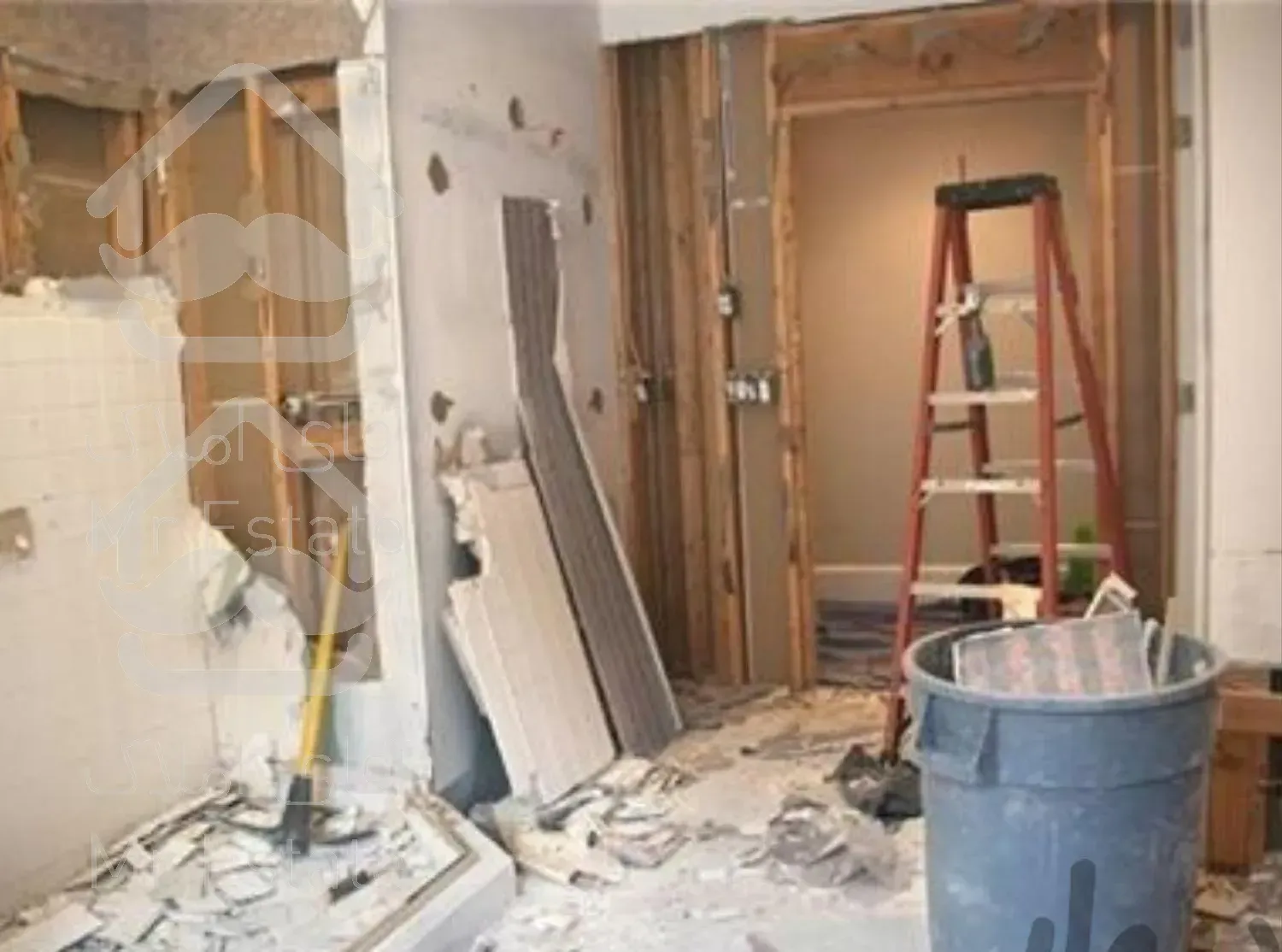 تخریب ساختمان کلنگی بتنی اسکلت نیم تخریب داخلی