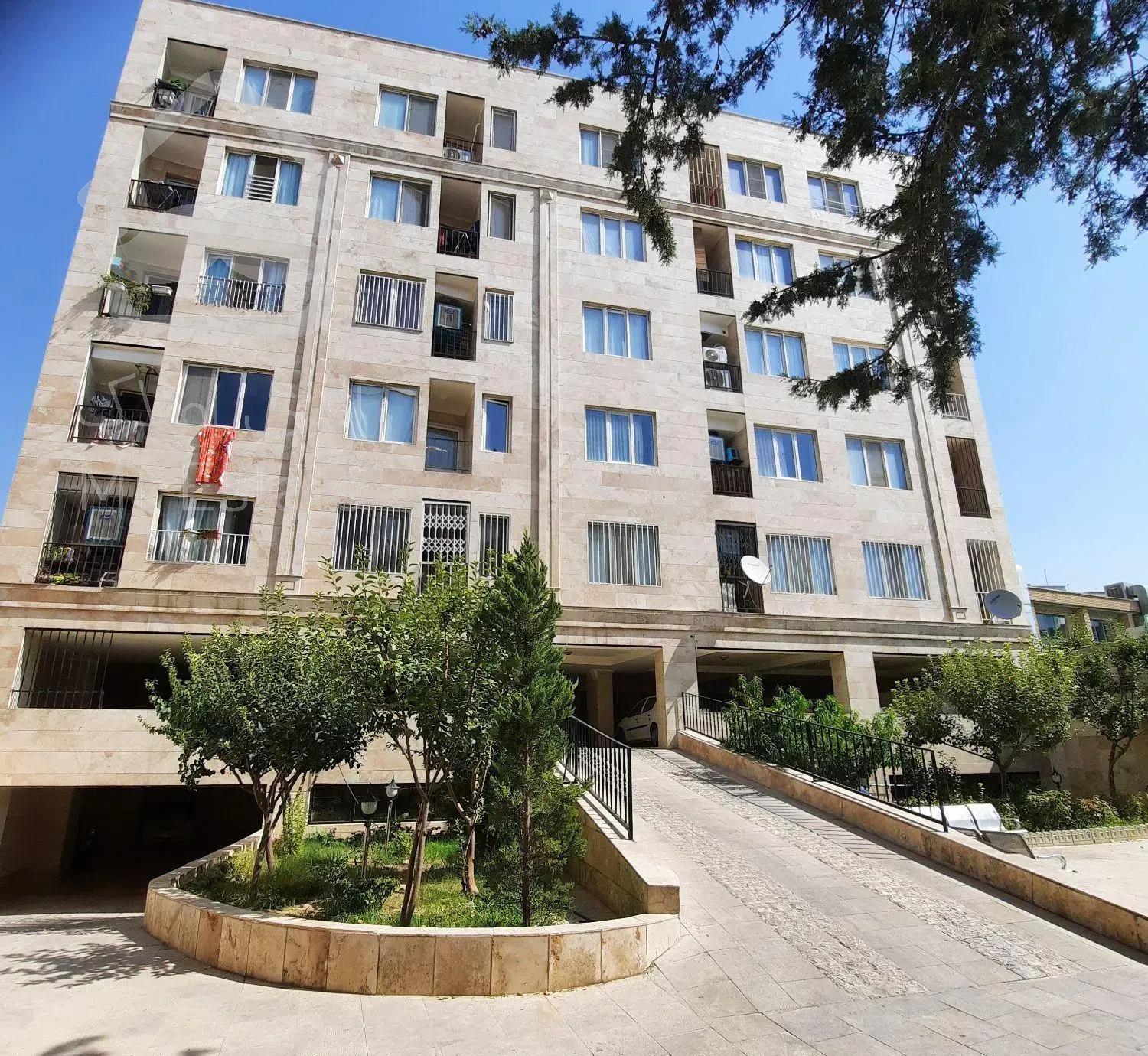 ۹۸متر/  آپارتمان/2خواب/تراورتن/صبح دوست