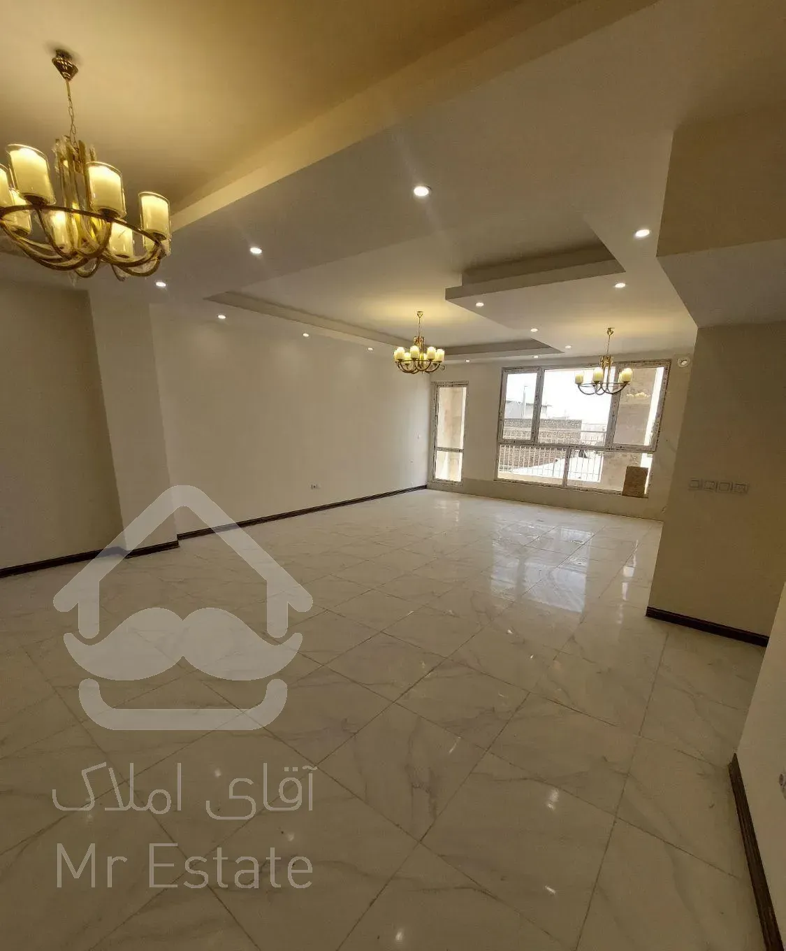 ۱۰۵ متر نوساز کلید نخورده فول وردآورد